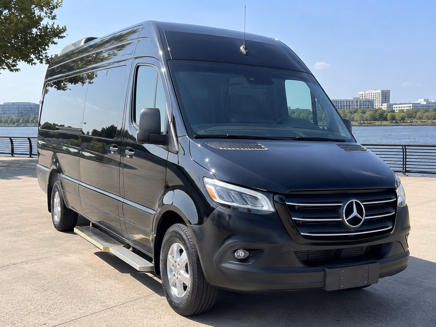 8 passenger sprinter van